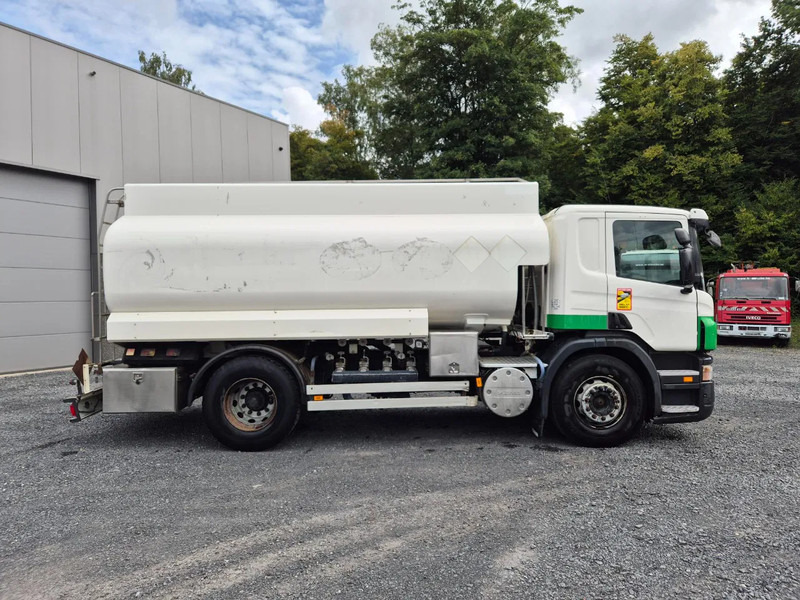 Scania P280 FUEL / CARBURANT 14000L - 5 COMP - RETARDER - Camião cisterna: foto 4 Scania P280 FUEL / CARBURANT 14000L - 5 COMP - RETARDER - Camião cisterna: foto 4