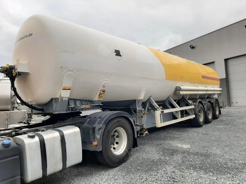 Stokota FUEL TANK 42000 L - 5 COMPARTMENTS - Semi-reboque cisterna: foto 1 Stokota FUEL TANK 42000 L - 5 COMPARTMENTS - Semi-reboque cisterna: foto 1