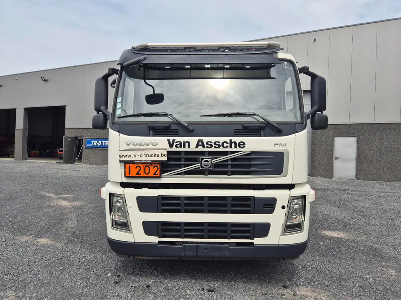 Volvo FM 400 18000L FUEL/CARBURANT - 5 COMP - ADR VALID - MANUAL - Camião cisterna: foto 2 Volvo FM 400 18000L FUEL/CARBURANT - 5 COMP - ADR VALID - MANUAL - Camião cisterna: foto 2