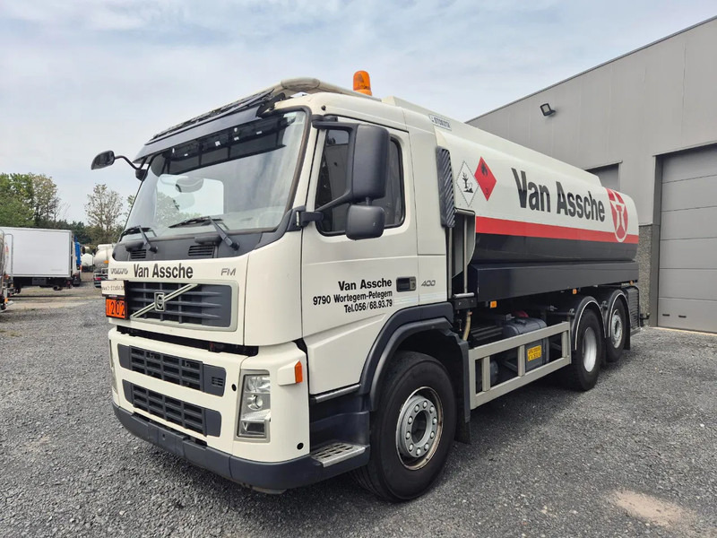 Volvo FM 400 18000L FUEL/CARBURANT - 5 COMP - ADR VALID - MANUAL - Camião cisterna: foto 1 Volvo FM 400 18000L FUEL/CARBURANT - 5 COMP - ADR VALID - MANUAL - Camião cisterna: foto 1