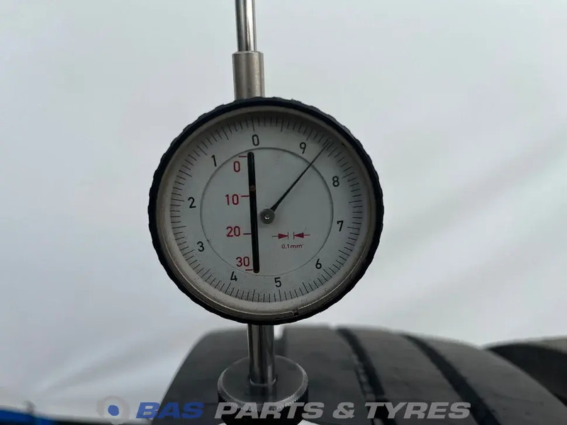 Bridgestone Bridgestone 205/75R17.5 Duravis R-Steer002 124/122 M M+S 3PMSF gebruikte set - Pneu para Camião: foto 3 Bridgestone Bridgestone 205/75R17.5 Duravis R-Steer002 124/122 M M+S 3PMSF gebruikte set - Pneu para Camião: foto 3