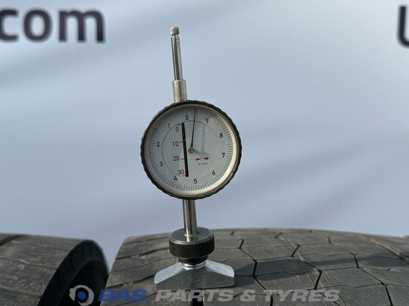 Bridgestone Bridgestone 315/70R22.5 Ecopia Drive Enliten 154/150 M+S 3PMSF gebruikte set - Pneu para Camião: foto 3 Bridgestone Bridgestone 315/70R22.5 Ecopia Drive Enliten 154/150 M+S 3PMSF gebruikte set - Pneu para Camião: foto 3