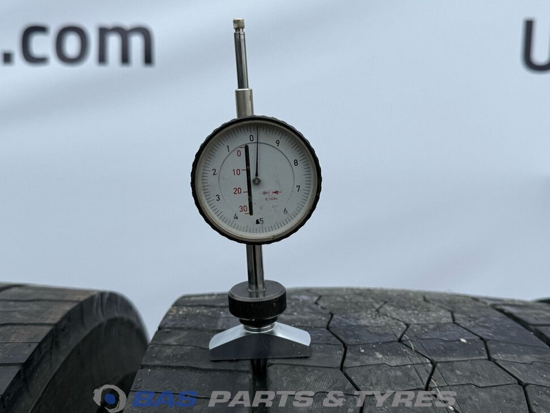 Bridgestone Bridgestone 315/80R22.5 Ecopia Drive Enliten 154/150 M+S 3PMSF gebruikte set - Pneu para Camião: foto 3 Bridgestone Bridgestone 315/80R22.5 Ecopia Drive Enliten 154/150 M+S 3PMSF gebruikte set - Pneu para Camião: foto 3