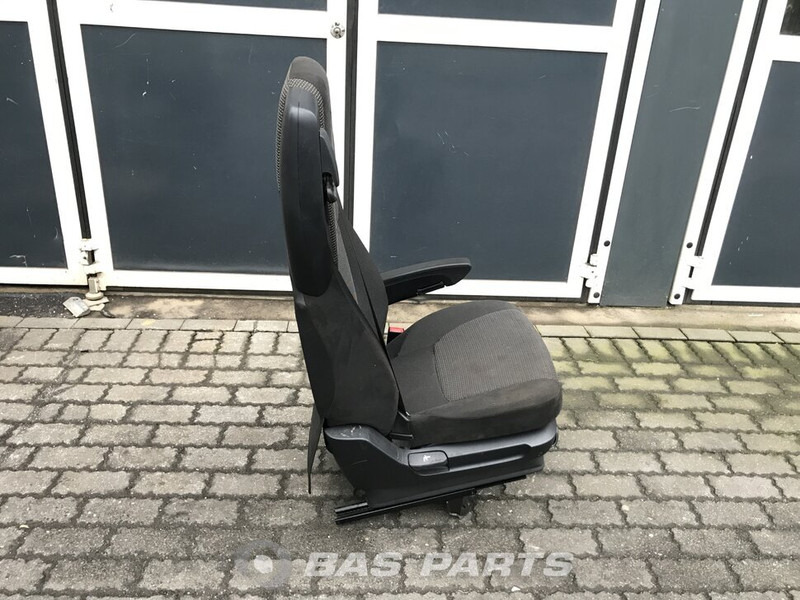 DAF CF Euro 6 Bijrijdersstoel DAF 1844380 - Banco para Camião: foto 2 DAF CF Euro 6 Bijrijdersstoel DAF 1844380 - Banco para Camião: foto 2