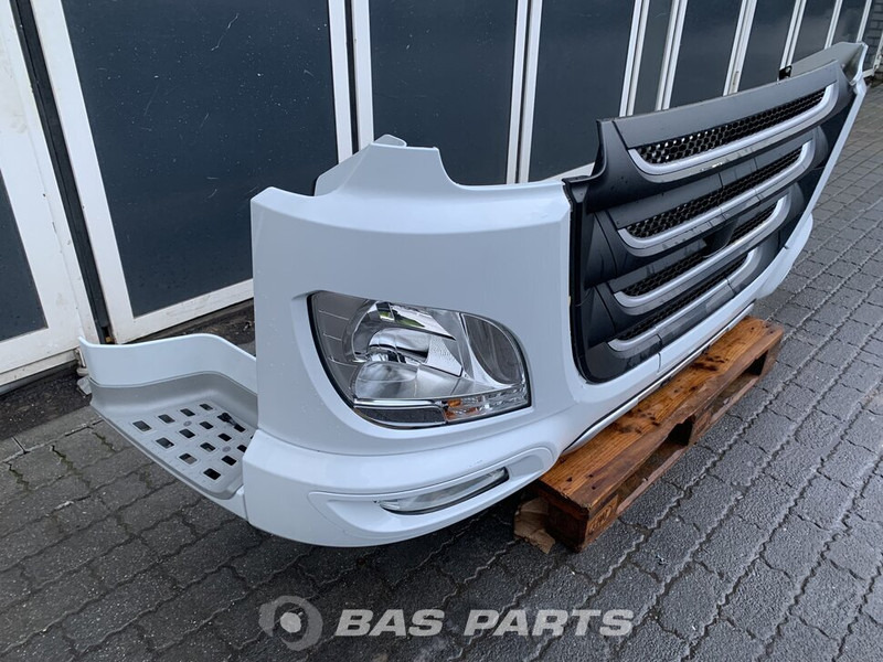 DAF CF Euro 6 - Para-choque para Camião: foto 3 DAF CF Euro 6 - Para-choque para Camião: foto 3