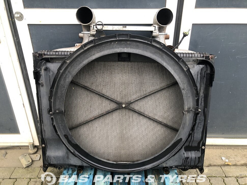 DAF CF Euro 6 - Radiador para Camião: foto 2 DAF CF Euro 6 - Radiador para Camião: foto 2