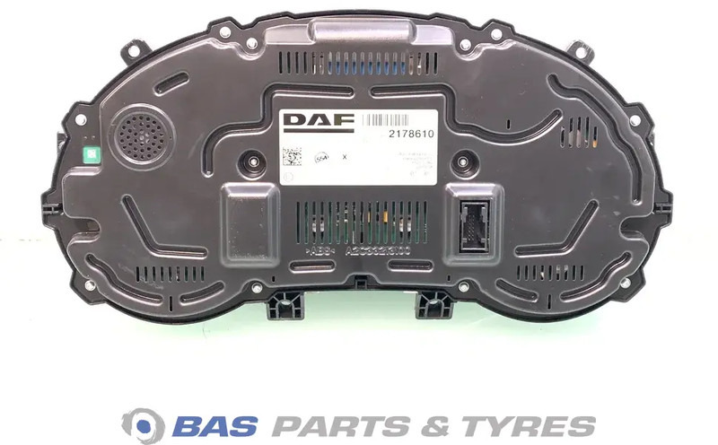 DAF CF Euro 6 - Painel de instrumentos para Camião: foto 2 DAF CF Euro 6 - Painel de instrumentos para Camião: foto 2