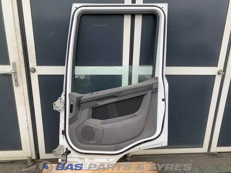 DAF XF G2 - Porta e peças para Camião: foto 2 DAF XF G2 - Porta e peças para Camião: foto 2
