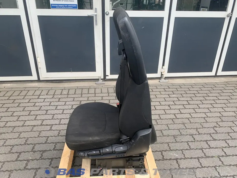 DAF XF106 Bestuurdersstoel DAF 2104652 - Banco para Camião: foto 2 DAF XF106 Bestuurdersstoel DAF 2104652 - Banco para Camião: foto 2