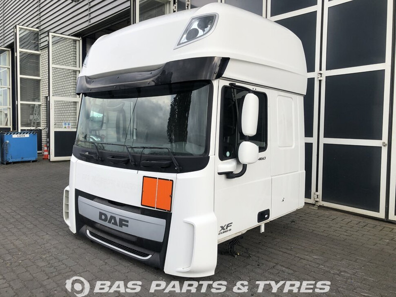 DAF XF106 - Cabine e interior para Camião: foto 1 DAF XF106 - Cabine e interior para Camião: foto 1