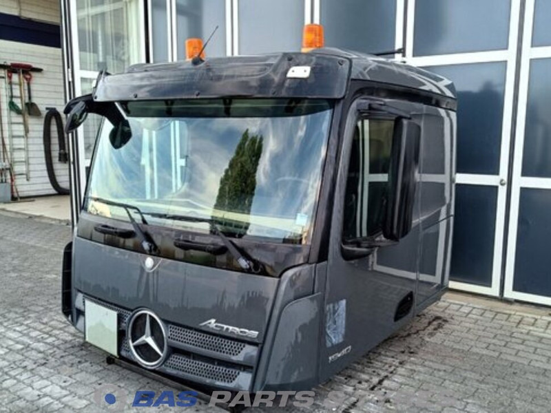 Mercedes-Benz Actros MP4 Mercedes ClassicSpace L-cab L2H1 A 000 600 01 01 - Cabine e interior para Camião: foto 1 Mercedes-Benz Actros MP4 Mercedes ClassicSpace L-cab L2H1 A 000 600 01 01 - Cabine e interior para Camião: foto 1
