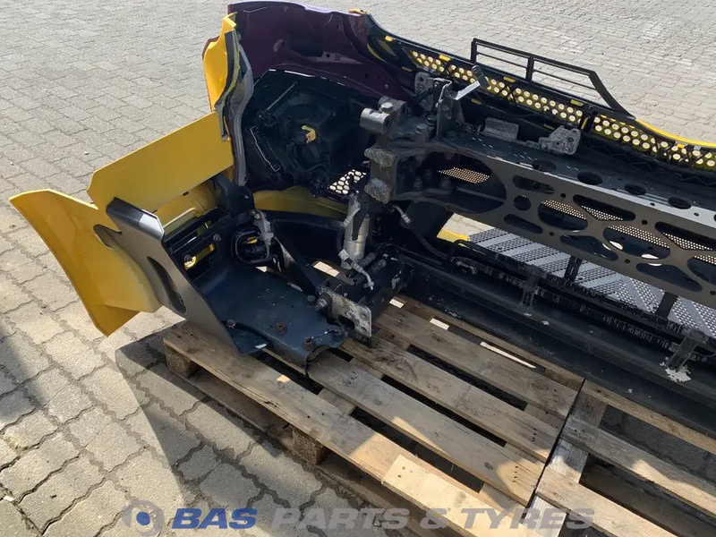 Mercedes-Benz Antos MP4 - Para-choque para Camião: foto 4 Mercedes-Benz Antos MP4 - Para-choque para Camião: foto 4