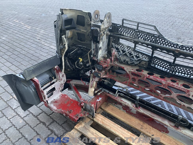 Mercedes-Benz Antos MP4 - Para-choque para Camião: foto 4 Mercedes-Benz Antos MP4 - Para-choque para Camião: foto 4