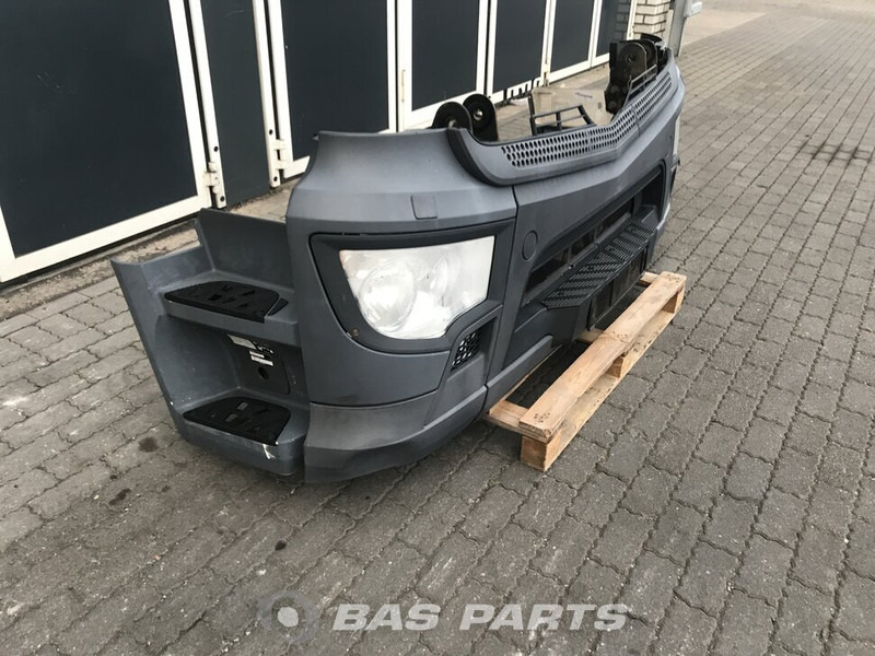 Mercedes-Benz Antos MP4 - Para-choque para Camião: foto 3 Mercedes-Benz Antos MP4 - Para-choque para Camião: foto 3