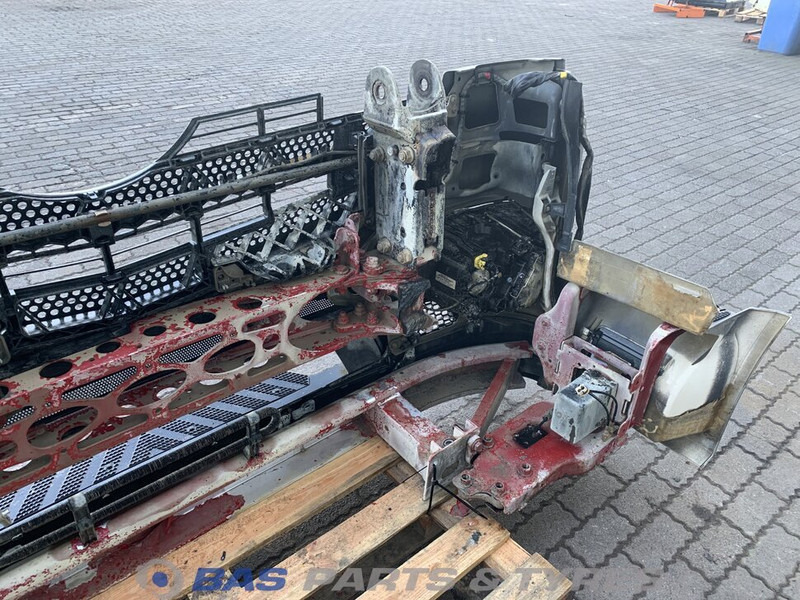 Mercedes-Benz Antos MP4 - Para-choque para Camião: foto 5 Mercedes-Benz Antos MP4 - Para-choque para Camião: foto 5