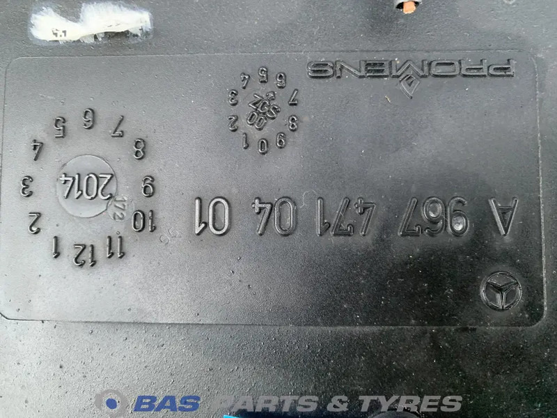 Mercedes-Benz Brandstoftank Mercedes 120 Liter A 967 471 04 01 - Tanque de combustível para Camião: foto 5 Mercedes-Benz Brandstoftank Mercedes 120 Liter A 967 471 04 01 - Tanque de combustível para Camião: foto 5