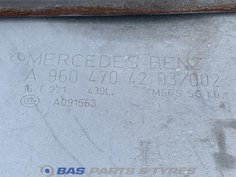 Mercedes-Benz Brandstoftank Mercedes 430 Liter A 960 475 27 03 - Tanque de combustível para Camião: foto 5 Mercedes-Benz Brandstoftank Mercedes 430 Liter A 960 475 27 03 - Tanque de combustível para Camião: foto 5