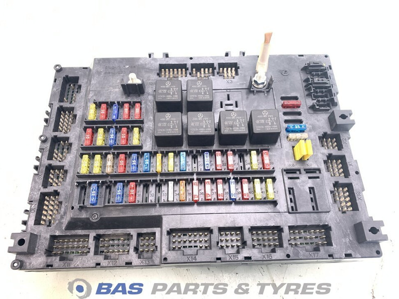 Mercedes-Benz Zekeringkast Mercedes A 001 446 20 58 - Centralina electrónica para Camião: foto 2 Mercedes-Benz Zekeringkast Mercedes A 001 446 20 58 - Centralina electrónica para Camião: foto 2
