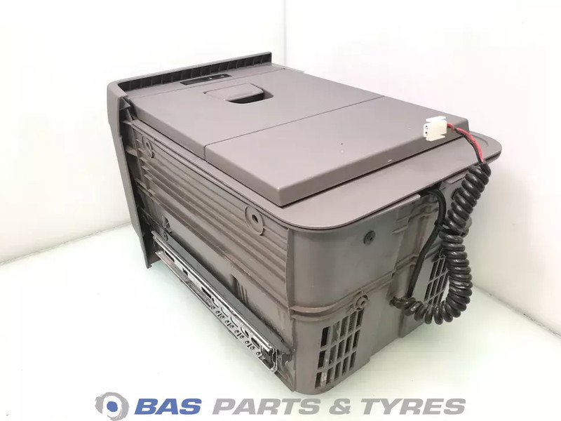 Scania R-Serie NextGen Koelkast Scania 17 Liter 2770785 - Peça de reposição para Camião: foto 3 Scania R-Serie NextGen Koelkast Scania 17 Liter 2770785 - Peça de reposição para Camião: foto 3