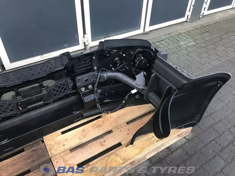 Renault D-Serie Bumper Renault 7482642303 - Para-choque para Camião: foto 5 Renault D-Serie Bumper Renault 7482642303 - Para-choque para Camião: foto 5