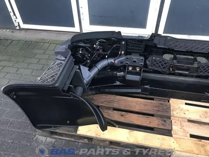 Renault D-Serie Bumper Renault 7482642303 - Para-choque para Camião: foto 4 Renault D-Serie Bumper Renault 7482642303 - Para-choque para Camião: foto 4