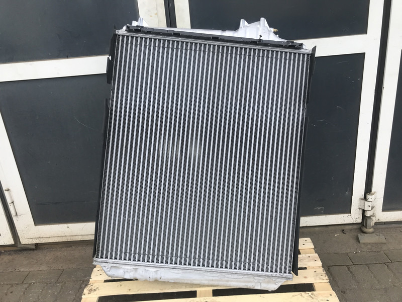 Renault - Intercooler para Camião: foto 2 Renault - Intercooler para Camião: foto 2
