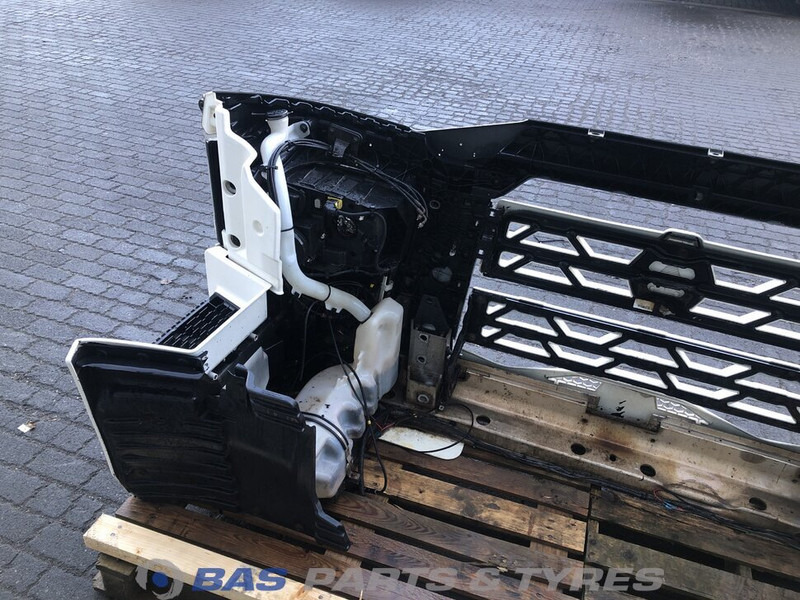 Renault T-Serie Bumper Renault 7423309367 - Para-choque para Camião: foto 4 Renault T-Serie Bumper Renault 7423309367 - Para-choque para Camião: foto 4