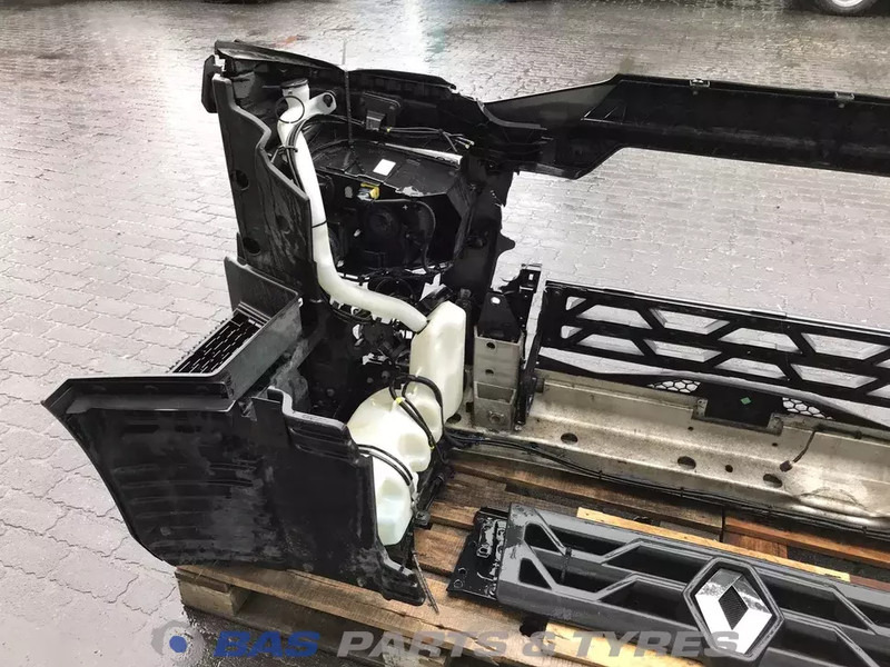 Renault T-Serie Bumper Renault 7482540689 - Para-choque para Camião: foto 4 Renault T-Serie Bumper Renault 7482540689 - Para-choque para Camião: foto 4