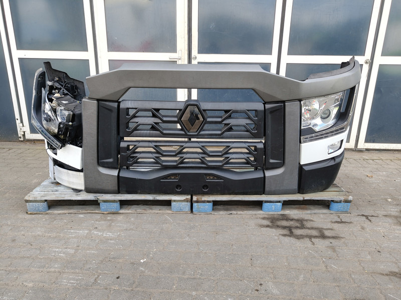 Renault T-Serie - Para-choque para Camião: foto 1 Renault T-Serie - Para-choque para Camião: foto 1