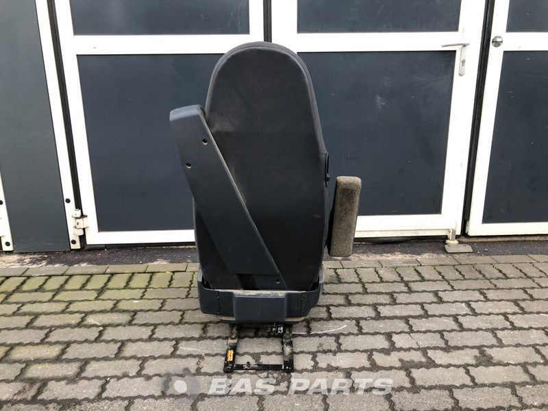 Renault Zitting Renault 5010605596 - Carroceria e exterior para Camião: foto 3 Renault Zitting Renault 5010605596 - Carroceria e exterior para Camião: foto 3