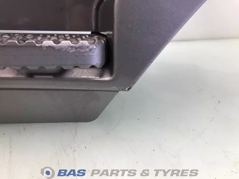 Scania S-Serie NextGen Opstap Links Scania 2422394 - Carroceria e exterior para Camião: foto 3 Scania S-Serie NextGen Opstap Links Scania 2422394 - Carroceria e exterior para Camião: foto 3