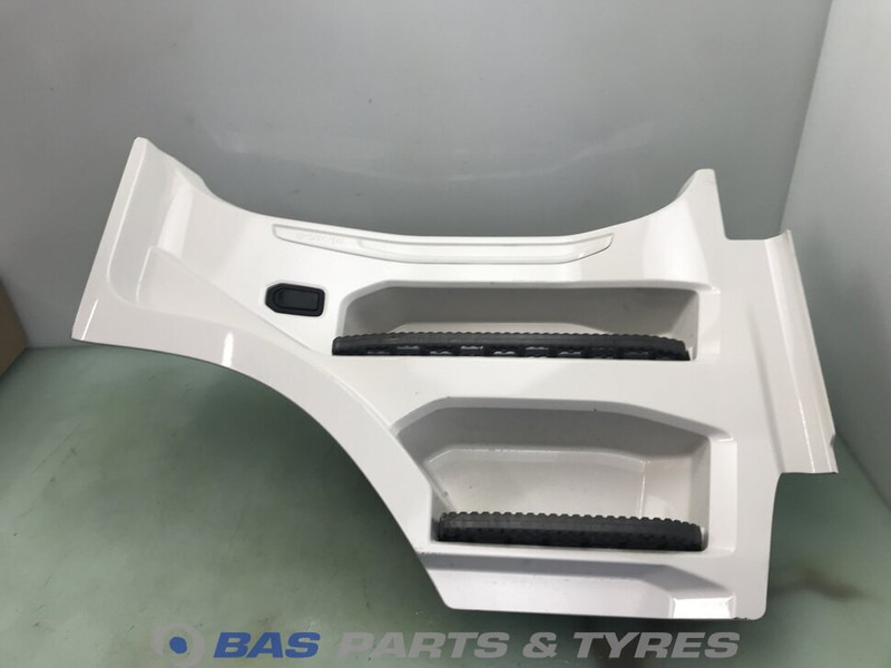 Scania S-Serie NextGen Opstap Rechts Scania 2422396 - Carroceria e exterior para Camião: foto 1 Scania S-Serie NextGen Opstap Rechts Scania 2422396 - Carroceria e exterior para Camião: foto 1