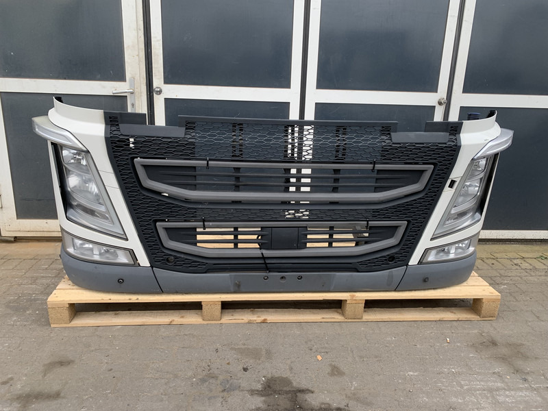 Volvo FH4 Bumper Volvo 21221138 - Para-choque para Camião: foto 1 Volvo FH4 Bumper Volvo 21221138 - Para-choque para Camião: foto 1