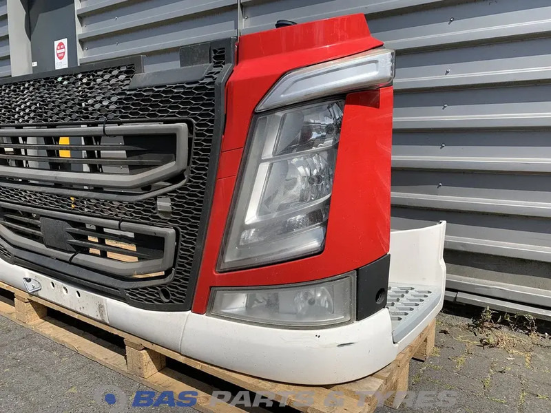 Volvo FH4 Bumper Volvo 21601499 - Para-choque para Camião: foto 2 Volvo FH4 Bumper Volvo 21601499 - Para-choque para Camião: foto 2