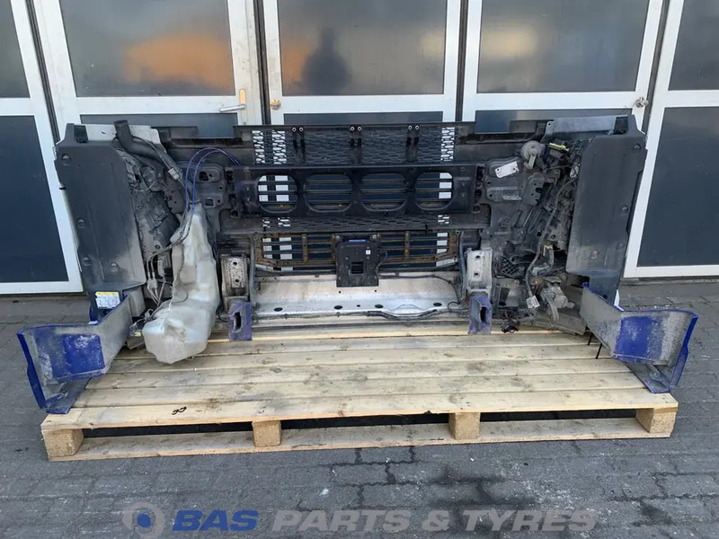 Volvo FH4 Bumper Volvo 82139942 - Para-choque para Camião: foto 4 Volvo FH4 Bumper Volvo 82139942 - Para-choque para Camião: foto 4