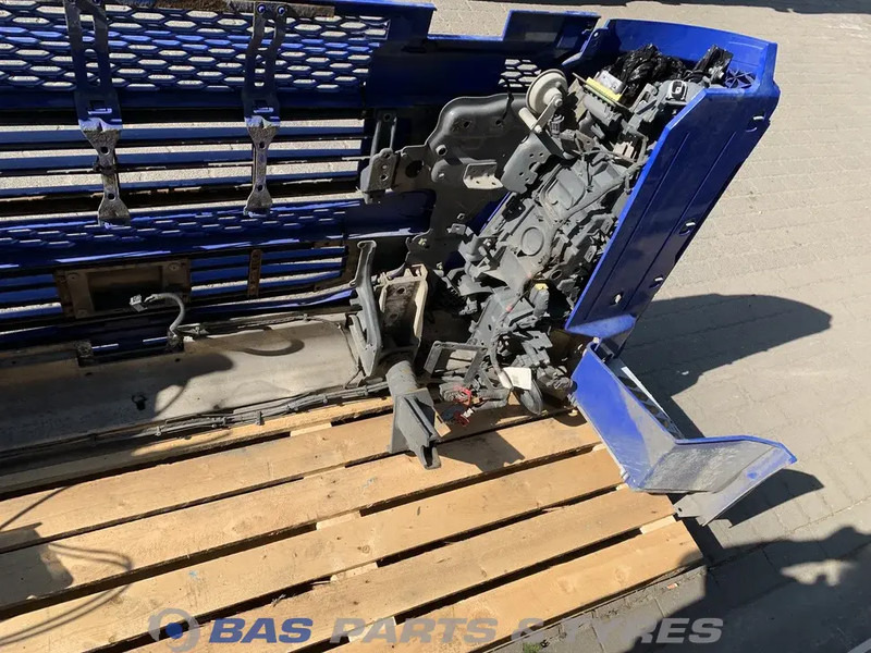 Volvo FH4 Bumper Volvo 84049560 - Para-choque para Camião: foto 5 Volvo FH4 Bumper Volvo 84049560 - Para-choque para Camião: foto 5