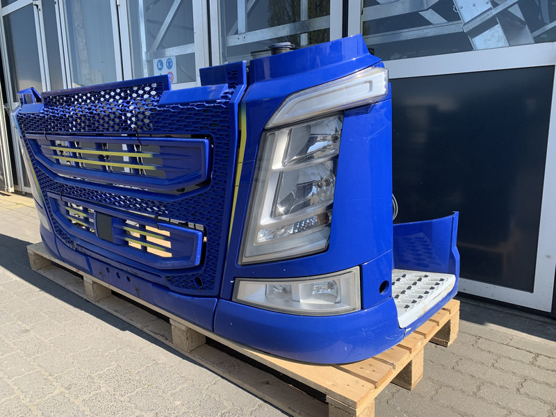 Volvo FH4 Bumper Volvo 84049560 - Para-choque para Camião: foto 2 Volvo FH4 Bumper Volvo 84049560 - Para-choque para Camião: foto 2