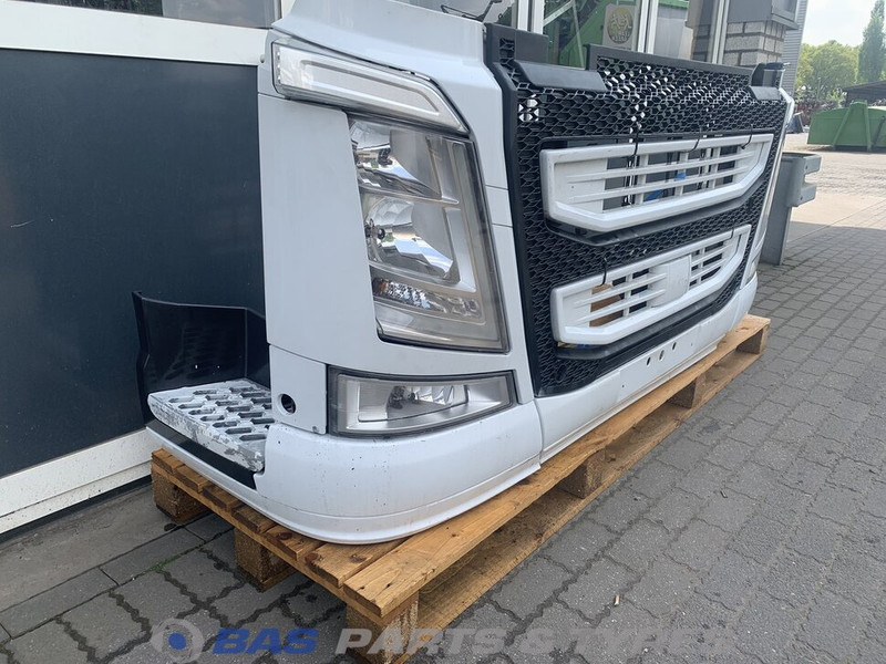 Volvo FH4 - Para-choque para Camião: foto 3 Volvo FH4 - Para-choque para Camião: foto 3