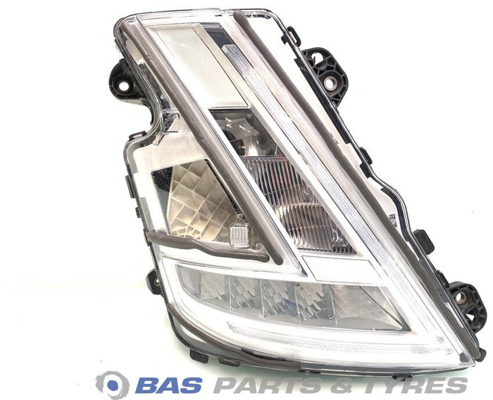Volvo FH4B - Farol dianteira para Camião: foto 1 Volvo FH4B - Farol dianteira para Camião: foto 1