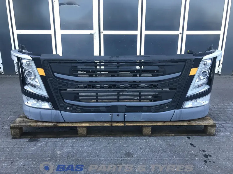 Volvo FM4 Bumper Volvo 84086799 - Para-choque para Camião: foto 1 Volvo FM4 Bumper Volvo 84086799 - Para-choque para Camião: foto 1