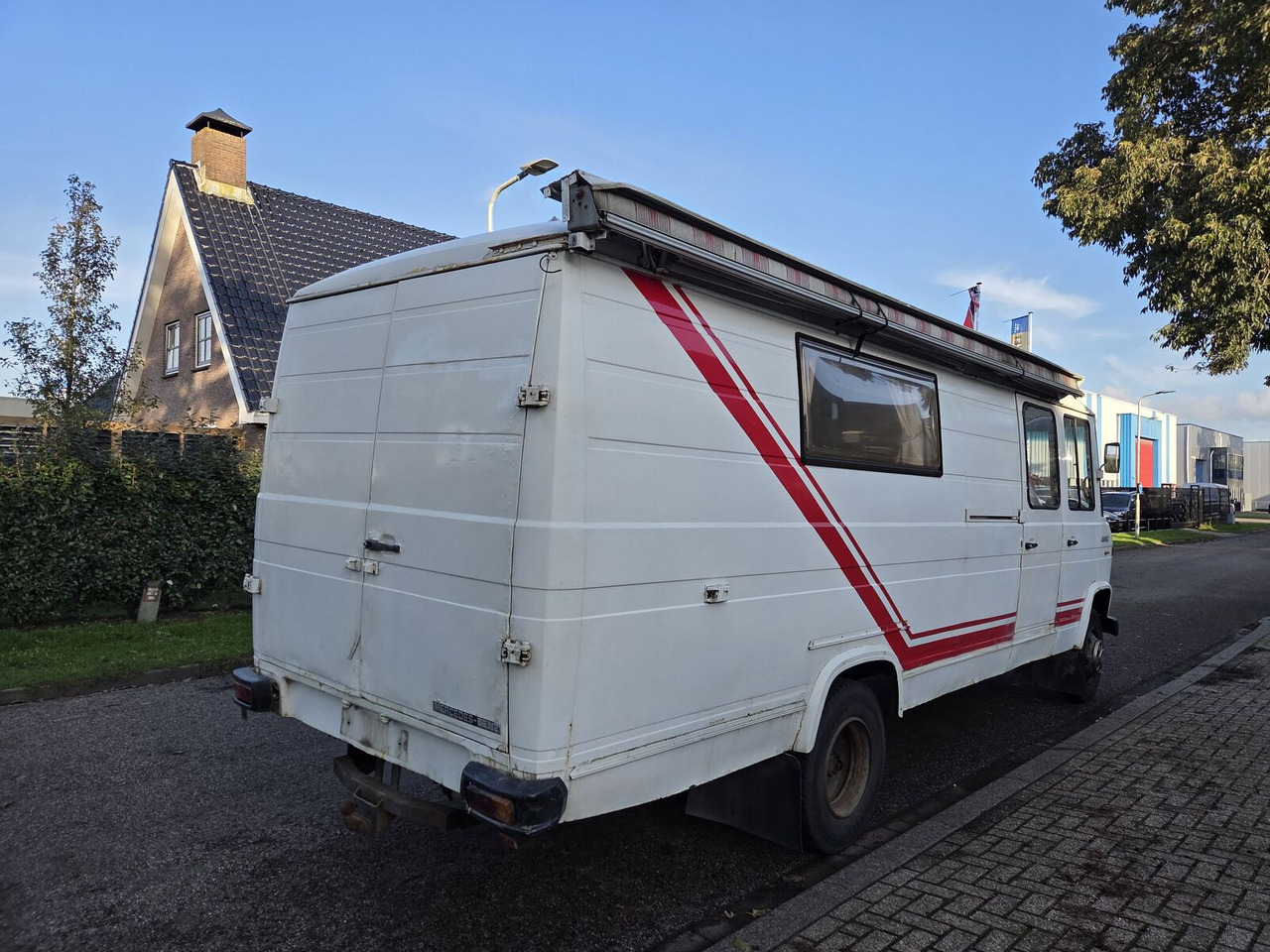 Mercedes-Benz L 613 D buscamper - Campervan: foto 5 Mercedes-Benz L 613 D buscamper - Campervan: foto 5