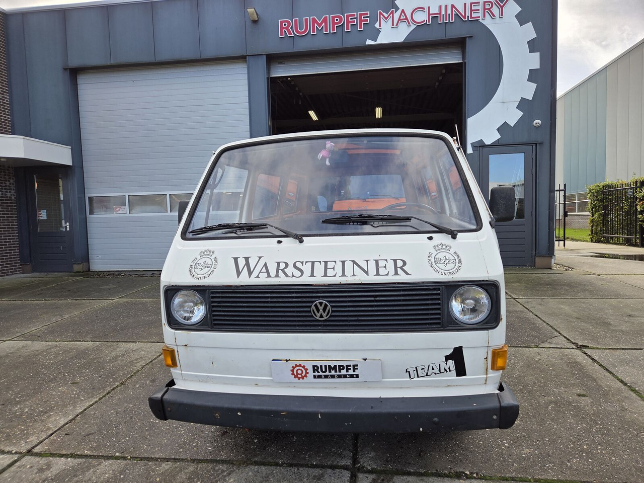 Volkswagen T3 Kombi oldtimer auto - Furgão de passageiros: foto 2 Volkswagen T3 Kombi oldtimer auto - Furgão de passageiros: foto 2