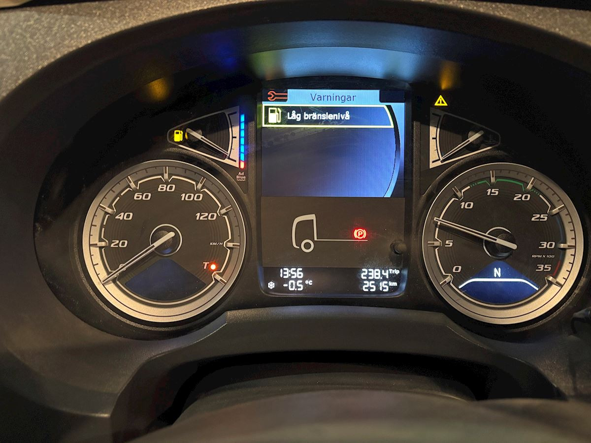 DAF Lehel horsebox 210 LF - Camião de transporte de cavalos: foto 2 DAF Lehel horsebox 210 LF - Camião de transporte de cavalos: foto 2