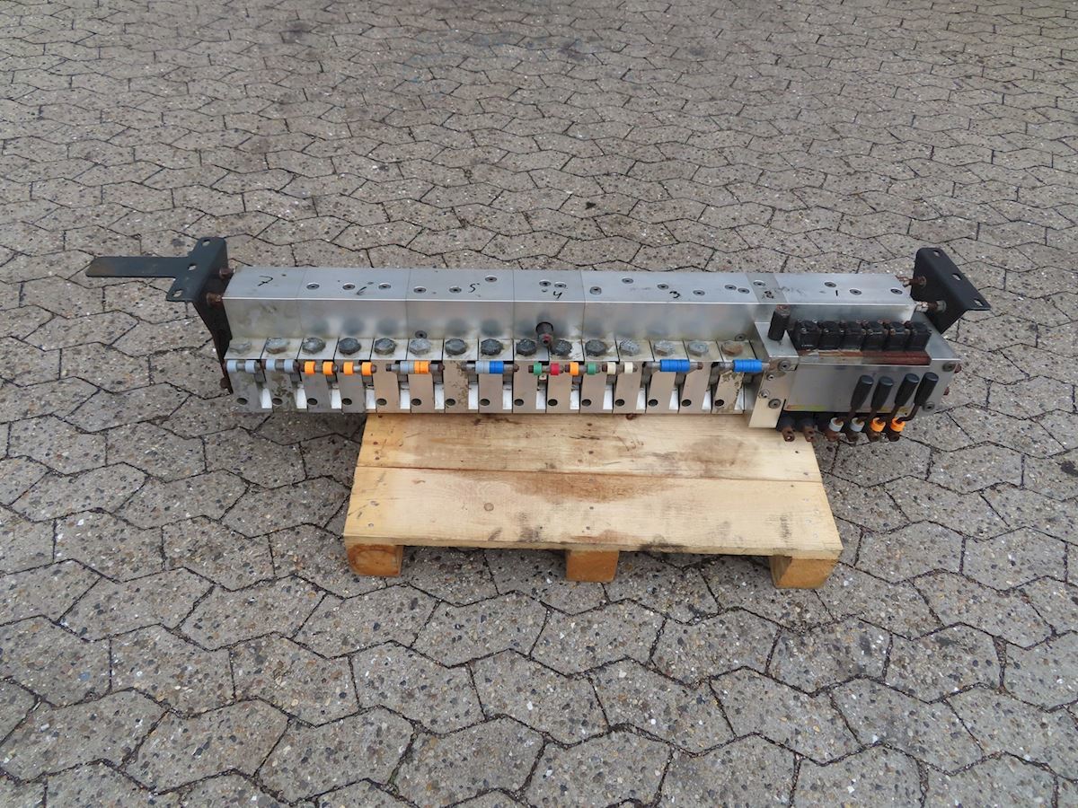 Goldhofer Bejeningsblok t. uni-svanehals - Peça de reposição para Reboque: foto 1 Goldhofer Bejeningsblok t. uni-svanehals - Peça de reposição para Reboque: foto 1