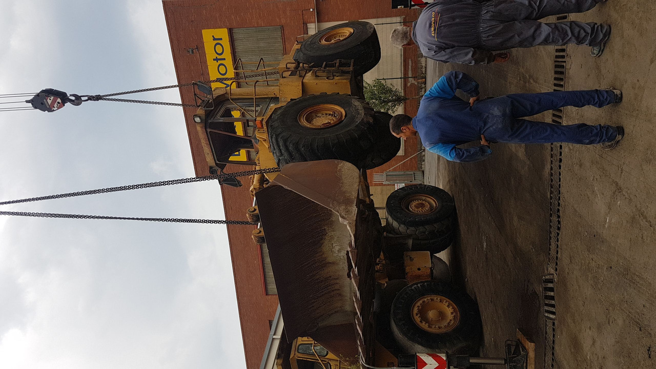 Pá carregadora de rodas CATERPILLAR 980FII: foto 8
