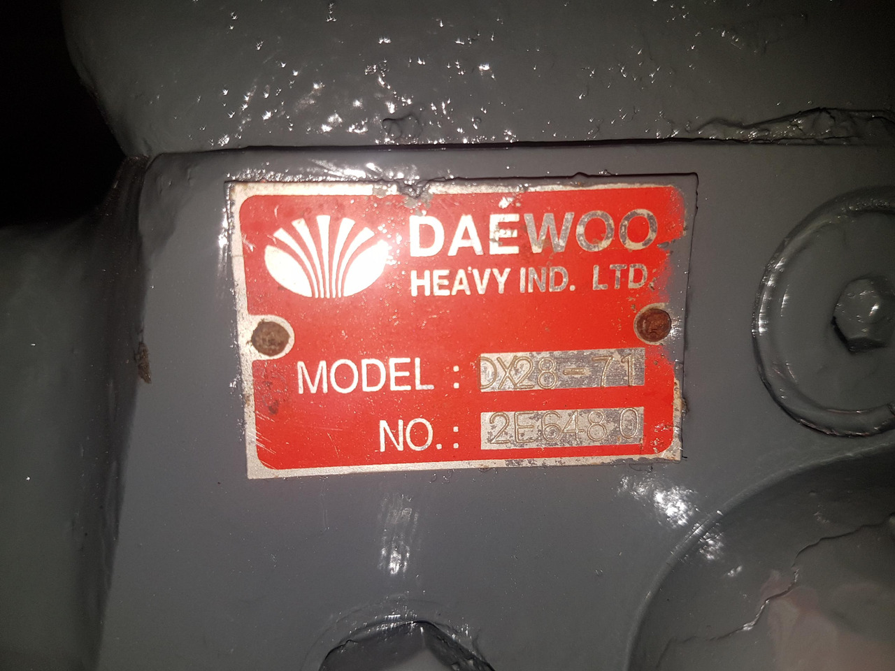 DAEWOO DX28-71 - Válvula hidráulica para Máquina de construção: foto 3 DAEWOO DX28-71 - Válvula hidráulica para Máquina de construção: foto 3