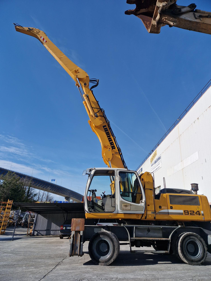 LIEBHERR A924CLI HD (2009) - Manipulador de material: foto 1 LIEBHERR A924CLI HD (2009) - Manipulador de material: foto 1