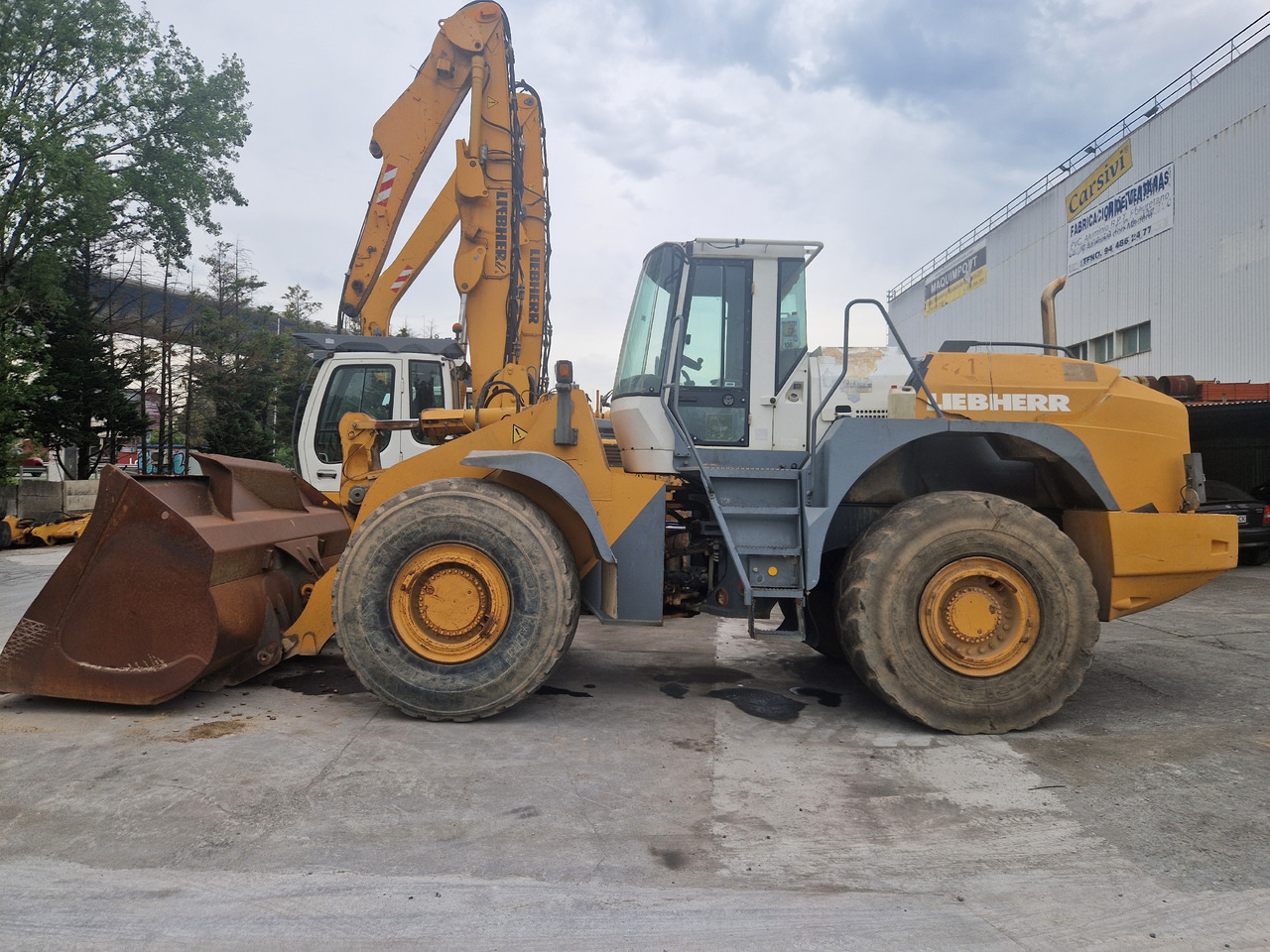 LIEBHERR L564 N/S: 4620899 (2001) - Pá carregadora de rodas: foto 1 LIEBHERR L564 N/S: 4620899 (2001) - Pá carregadora de rodas: foto 1