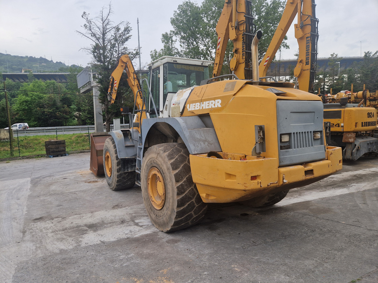 LIEBHERR L564 N/S: 4620899 (2001) - Pá carregadora de rodas: foto 4 LIEBHERR L564 N/S: 4620899 (2001) - Pá carregadora de rodas: foto 4