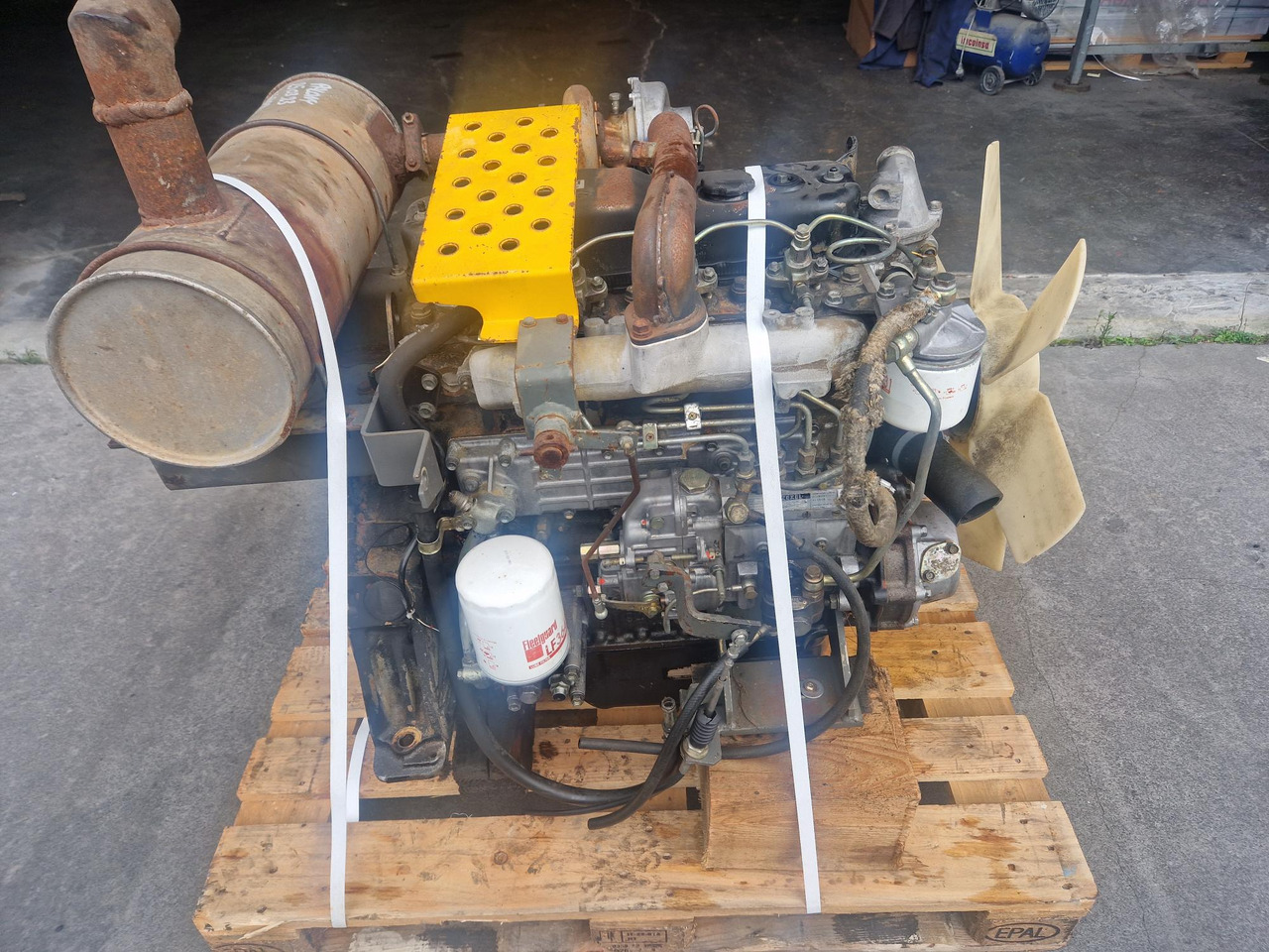 MOTOR ISUZU 4BD1PTA-14 - Motor para Máquina de construção: foto 1 MOTOR ISUZU 4BD1PTA-14 - Motor para Máquina de construção: foto 1